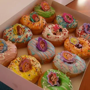food, dough desserts, donuts