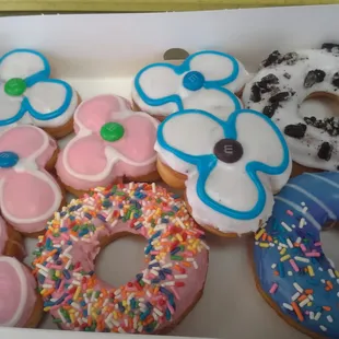interior, donuts