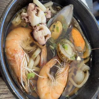 U4. Seafood Udon