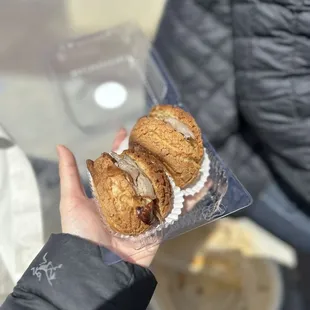 Roast duck taro paste in choux pastry