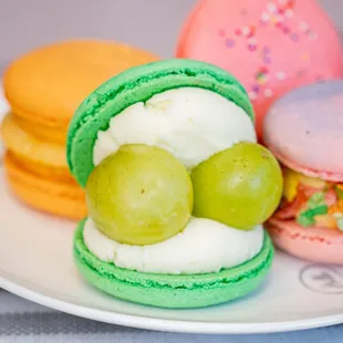 Grape Cheese Macaron