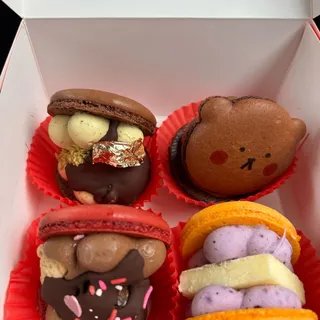 dubai chocolate strawberry