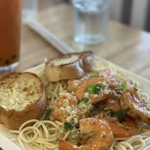 Garlic shrimp pasta