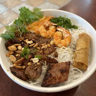 food, ramen and noodles