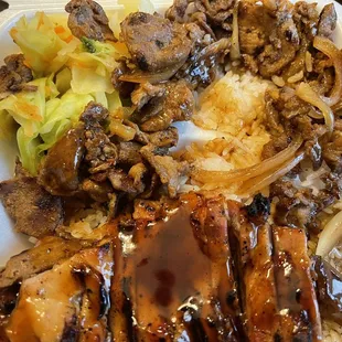 The worst teriyaki dish I have ever ordered. Was suppose to beef chicken and beef teriyaki combo with side of spicy pork.