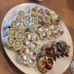 California roll x2, spicy California roll, Philadelphia roll x2, and coco roll