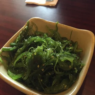 Seaweed salad (3.50$)