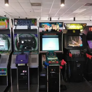 Silent Scope 2 ($400)  2 out of the 5 machines work