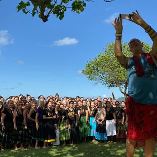 Hālau under the Lehua Kawaikapuokalani Hewett Lineage in Hawai'i for his birthday and Nā Hōkū Hanohano Lifetime achievement award banquet.