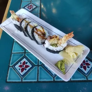 Da kine roll  Happy hour