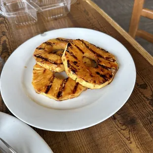 Grilled pineapple