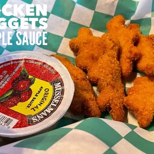 Kiddo menu chicken nuggets w apple sauce... did I mention the arcade games? #BradyEats