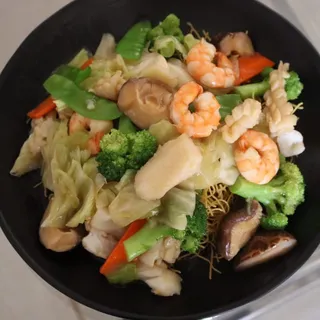 Seafood Crispy Noodle Plate