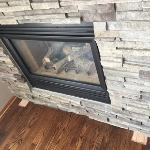a picture of a fireplace