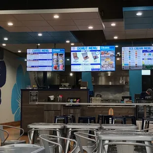 Beautiful and spacious, tasteful themed colors