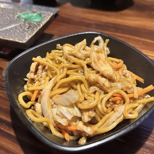 Chicken hibachi noodle