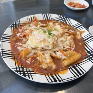 Spicy rice cake w/ cheese &amp; egg