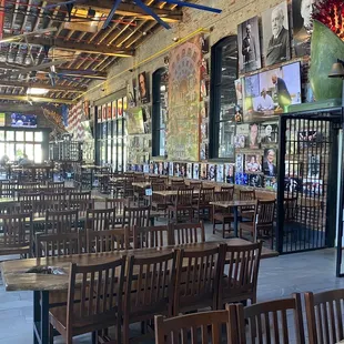 Restaurant &amp; Bar area