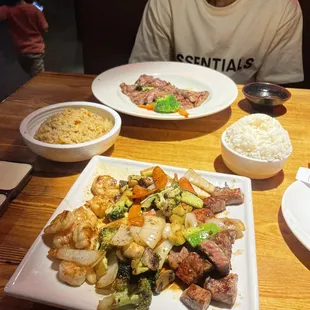 Food was amazing!! My server Peh was amazing!!