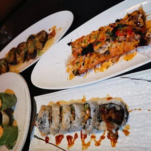 Holly Molly king crab vs caviar, Japanese spring roll, baked green mussels