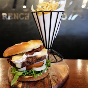 Brie burger