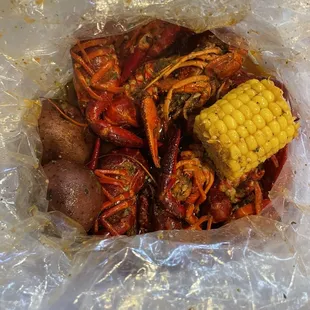 1lb crawfish with garlic butter