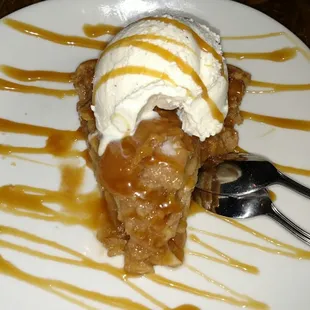 Caramel Apple Pie