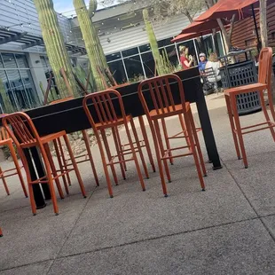 Hey, look! There&apos;s an OHSO at the Mesa Gateway Airport. Limited options, but still welcoming.