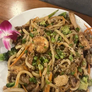 ramen and noodles, food