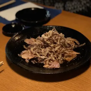 Seared Spicy Albacore with Crispy Onion