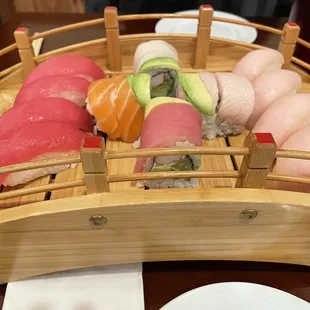 Excellent tuna and yellowtail