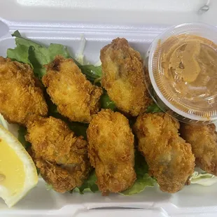 Kali Fríes served with house specialty sauce.