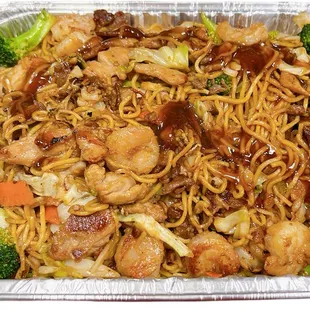 House ChowMein  Party Tray