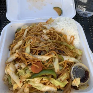 Spicy Y1. Chicken Yakisoba