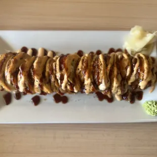 Spicy salmon tempura roll