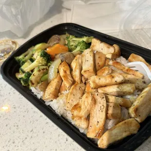 Oishii Hibachi + Sushi