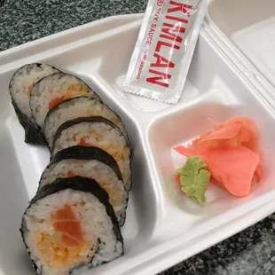 Spicy salmon roll