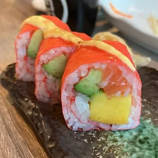 Tropical roll