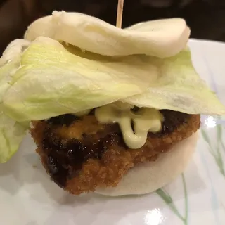 Fried Chicken Bun (1pc)