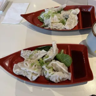 Gyoza ( 6 pcs )