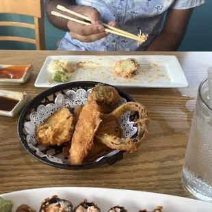 chicken wings and fried chicken, food