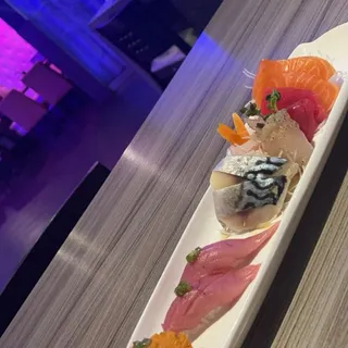 Sea Urchin Sushi (Uni)