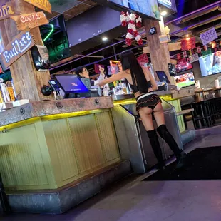 The cold beer and the eye candy are exceptional. The food not su much.