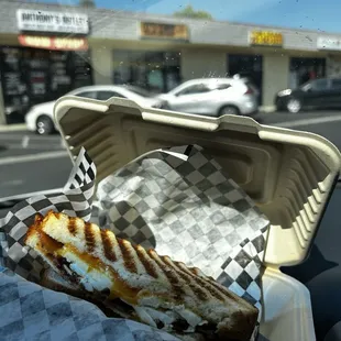 Egg sandwich