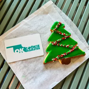 a decorated christmas tree cookie