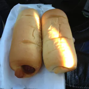 Sausage rolls $1.75