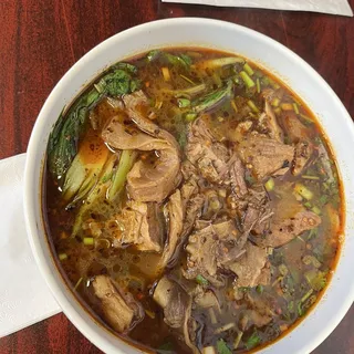 N2. Braised Beef Noodle Soup