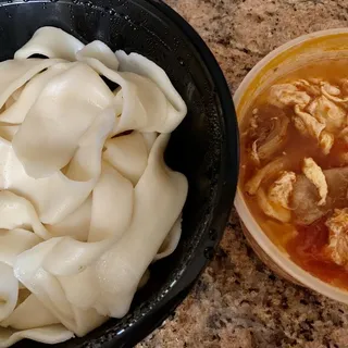 D5. Tomato Beef with Noodles