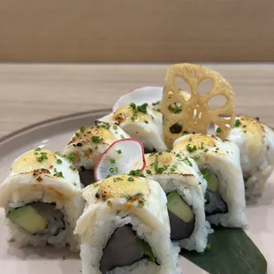 Snow mountain roll