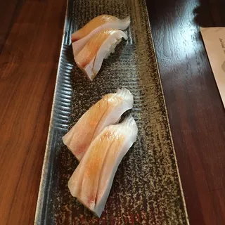 Hamachi Nigiri